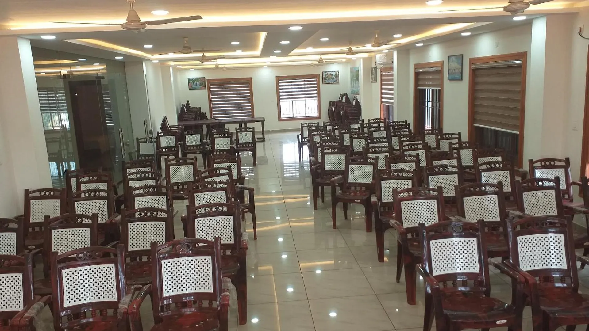 Cmax Horizon ,Lodge, Conference Hall, Dormitory Hall Nileshwar Hotel