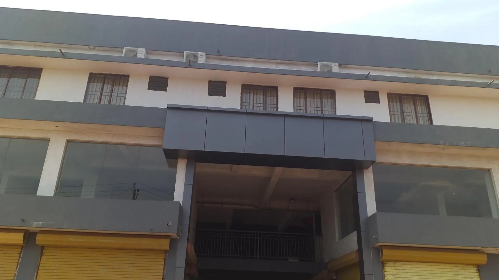 Cmax Horizon ,Lodge, Conference Hall, Dormitory Hall Nīleshwar